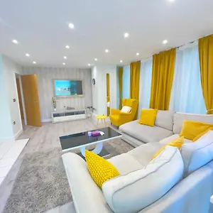 Canary Wharf The Heart Of Apartment